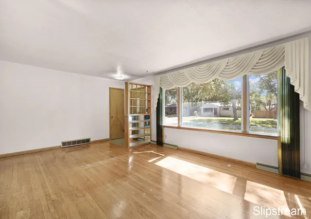 Photo 3 of Single family home for sale at 168 E Delaware Ave, Benton Harbor, MI 49022 | MLS# 65026035180 | Listing updated on 2026-09-02
