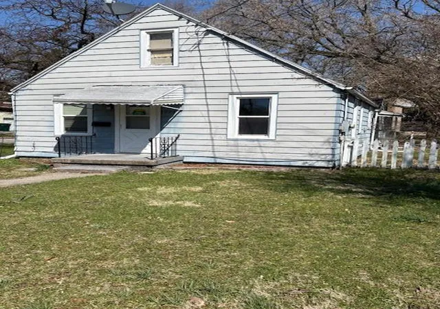 Photo 2 of Single family home for sale at 226 Dunlap St, Lansing, MI 48910 | MLS# 65026035178 | Listing updated on 2026-09-09