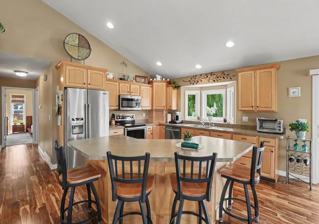 5th image of 1433 Hillridge Wy, Zeeland, MI 49464 | MLS# 71026035190