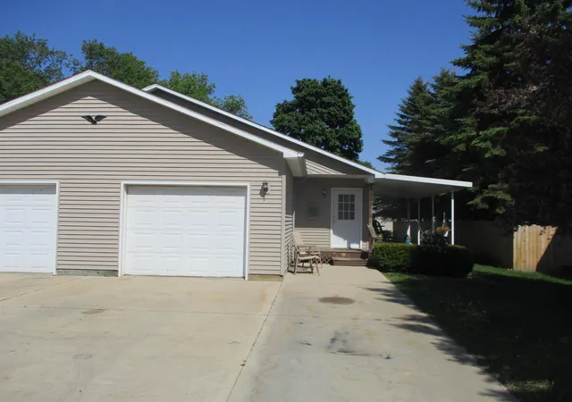 Photo 1 of Single family home for sale at 262 N Burgess St, West Branch, MI 48661 | MLS# 77080070900 | Listing updated on 2026-07-15