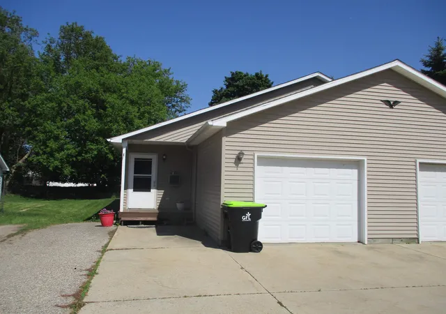 Photo 2 of Single family home for sale at 262 N Burgess St, West Branch, MI 48661 | MLS# 77080070900 | Listing updated on 2026-07-15
