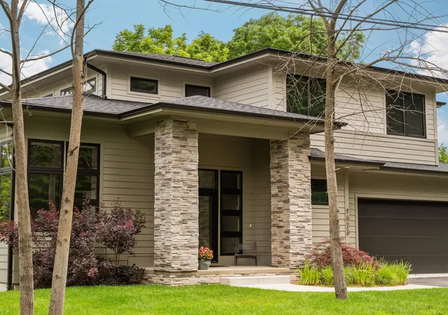 Photo 3 of Single family home for sale at 1424 Randolph St, Traverse City, MI 49684 | MLS# 78080070901 | Listing updated on 2026-08-29