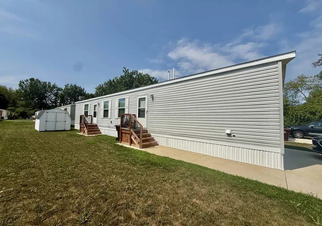 1st image of 1062 Jefferson Ct, Mount Pleasant, MI 48858 | MLS# 79080070903