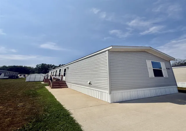 2nd image of 1062 Jefferson Ct, Mount Pleasant, MI 48858 | MLS# 79080070903