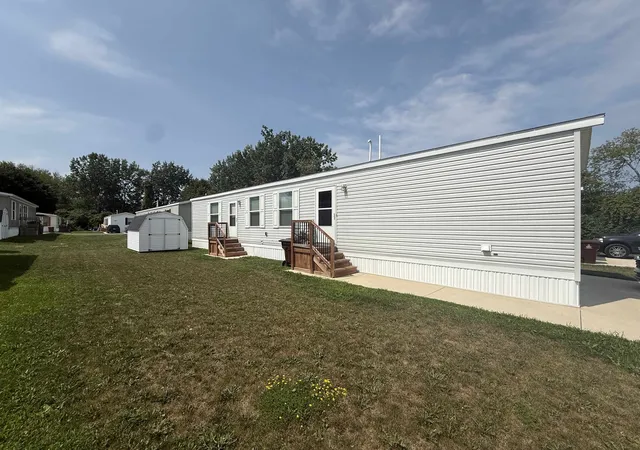 3rd image of 1062 Jefferson Ct, Mount Pleasant, MI 48858 | MLS# 79080070903
