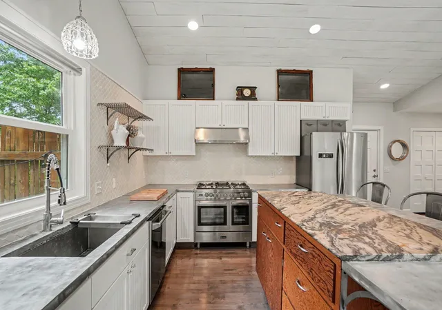 Photo 2 of Single family home for sale at 1130 S Shore Dr, Holland, MI 49423 | MLS# 71026035211 | Listing updated on 2026-07-30