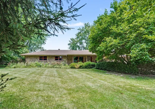 Photo 3 of Single family home for sale at 1049 Lincoln Rd, Allegan, MI 49010 | MLS# 66026035205 | Listing updated on 2026-08-04