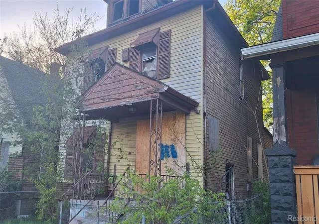 Photo 1 of Single family home for sale at 352 Highland St, Highland Park, MI 48203 | MLS# 20261052950 | Listing updated on 2026-07-16