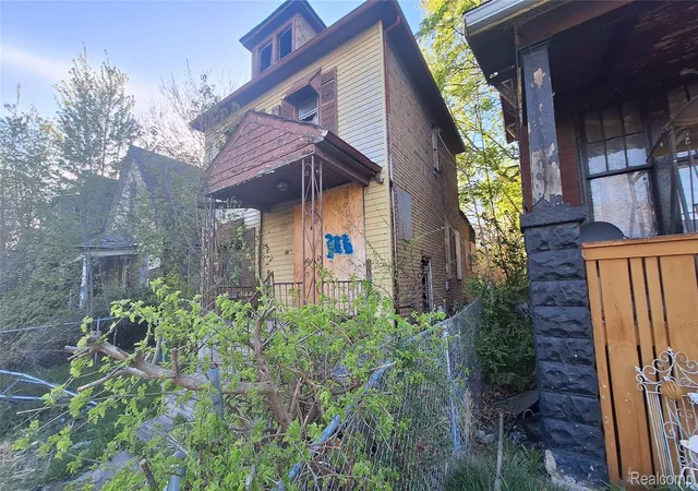 Photo 3 of Single family home for sale at 352 Highland St, Highland Park, MI 48203 | MLS# 20261052950 | Listing updated on 2026-07-16