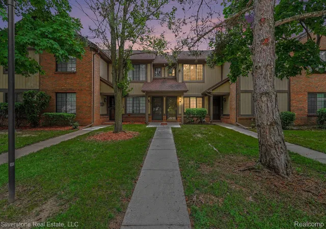 Photo 1 of Condo for sale at 1502 Meadow Side Dr, Rochester Hills City Oakland, MI 48307 | MLS# 20261052952 | Listing updated on 2026-09-10