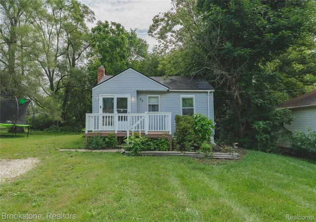 Photo 2 of Single family home for sale at 62 Court St, Pontiac, MI 48342 | MLS# 20261052957 | Listing updated on 2026-07-15