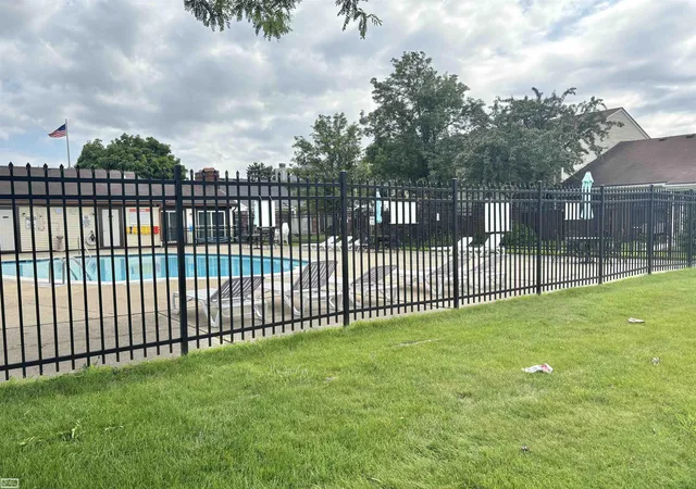 Listing Photo 3 - Condo for sale in building located at 15346 Renshaw Dr, Clinton Township, MI 48038