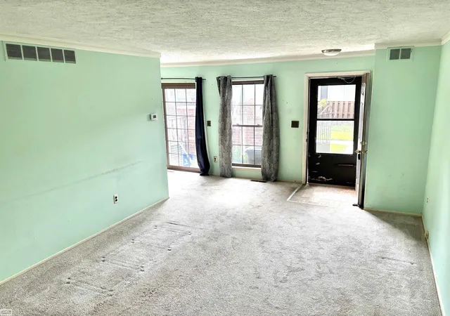 Listing Photo 4 - Condo for sale in building located at 15346 Renshaw Dr, Clinton Township, MI 48038