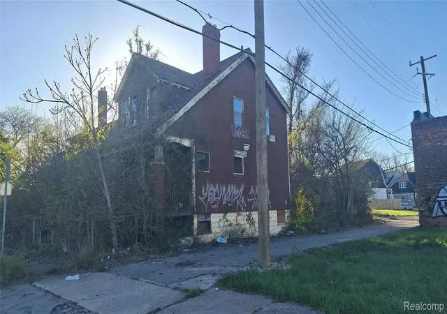 Photo 2 of Single family home for sale at 14 North St, Highland Park, MI 48203 | MLS# 20261052974 | Listing updated on 2026-07-16