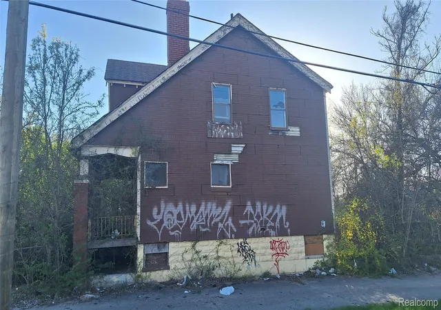 Photo 4 of Single family home for sale at 14 North St, Highland Park, MI 48203 | MLS# 20261052974 | Listing updated on 2026-07-16