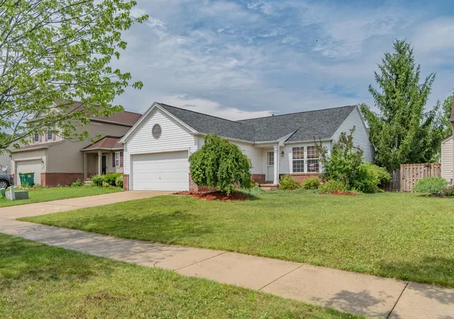 Photo 2 of Single family home for sale at 6261 Maplehurst Dr, Ypsilanti, MI 48197 | MLS# 81026035220 | Listing updated on 2026-07-29