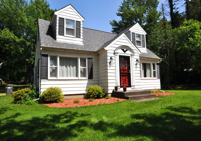 Photo 1 of Single family home for sale at 3053 S 3rd Street, Niles, MI 49120 | MLS# 69026035228 | Listing updated on 2026-08-08