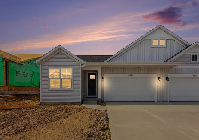 3rd image of 6596 Bellflower Dr SW, Zeeland, MI 49464