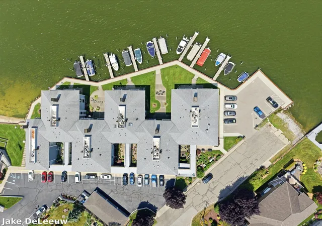42nd image of 400 Lakeview Ct #01A, Spring Lake, MI 49456 | MLS# 71026035236