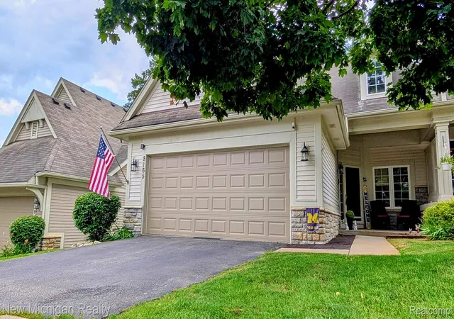 Condo for sale at 8165 Timber Trl, White Lake, MI 48386 | MLS# 20261053002
