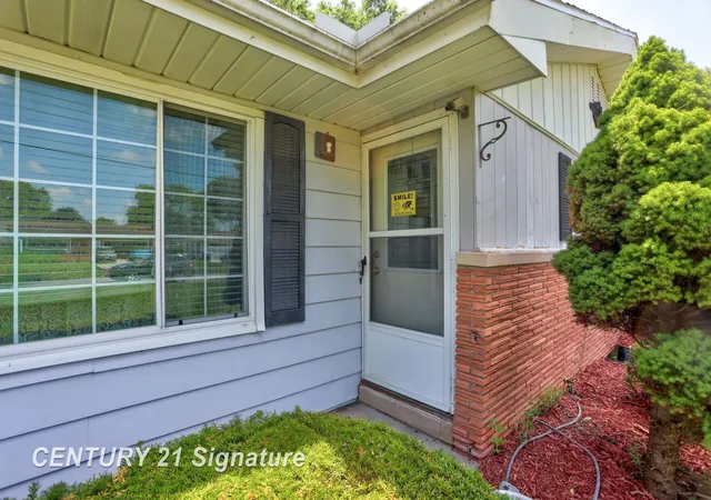 image of 2684 Kuhlman Dr, Saginaw, MI 48603 | MLS# 61050214424