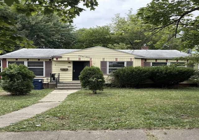Photo 1 of Single family home for sale at 4915 Birchcrest Dr, Flint, MI 48504 | MLS# 5050214426 | Listing updated on 2026-07-22