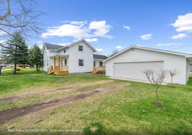 Photo 1 of Single family home for sale at 244 Cass St, Dundee, MI 48131 | MLS# 81026035241 | Listing updated on 2026-08-04