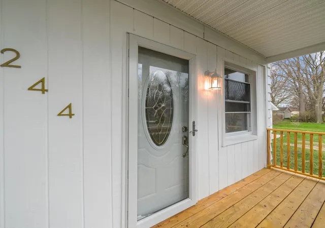 Photo 3 of Single family home for sale at 244 Cass St, Dundee, MI 48131 | MLS# 81026035241 | Listing updated on 2026-08-04