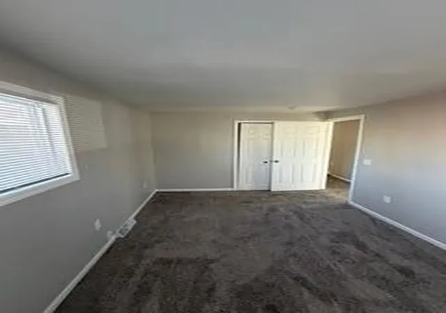 Photo 4 of Single family home for sale at 511 W Berry Ave, Lansing, MI 48910 | MLS# 65026035248 | Listing updated on 2026-09-09