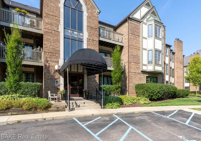 Photo 1 of Sale Pending at 811 Deer Ct, Plymouth, MI 48170 | MLS# 20261053038 | Listing updated on 2026-09-14