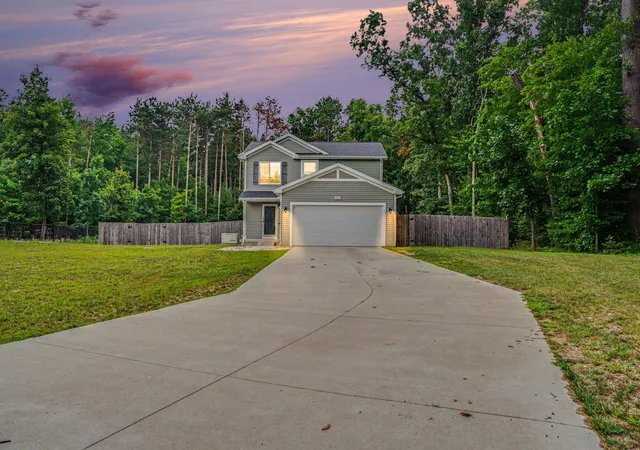1st image of 31550 Pine Ridge Cir, Antwerp Township Van Buren, MI 49065 | MLS# 66026035276