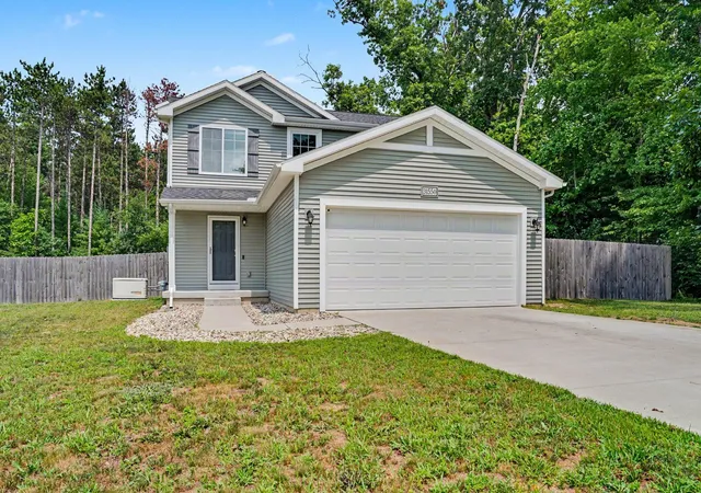 2nd image of 31550 Pine Ridge Cir, Antwerp Township Van Buren, MI 49065 | MLS# 66026035276
