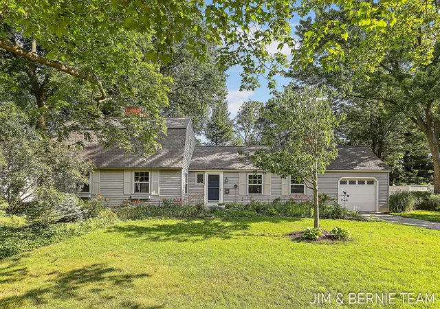 Photo 1 of Single family home for sale at 131 E 31st Street, Holland, MI 49423 | MLS# 71026035277 | Listing updated on 2026-08-04