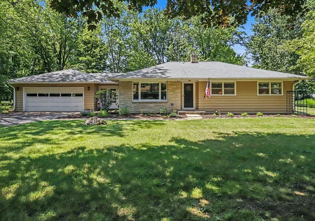 Photo 1 of Sale Pending at 15833 17 1/2 Mile Rd, Marshall, MI 49068 | MLS# 64026035272 | Listing updated on 2026-08-18