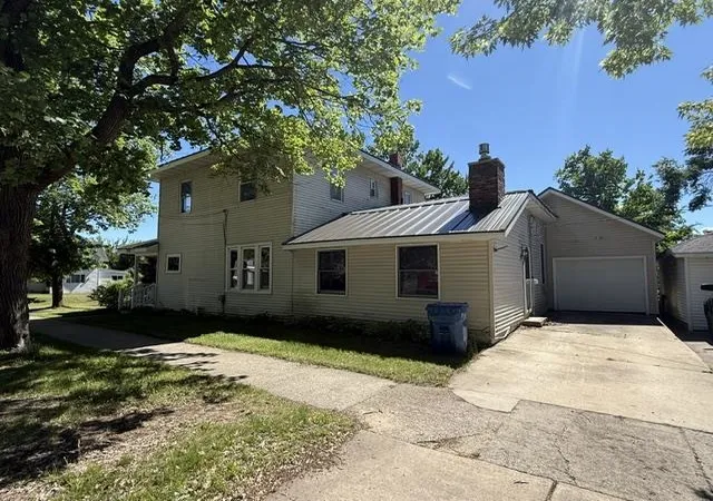 2nd image of 319 E Nelson St, Cadillac, MI 49601 | MLS# 78080070919