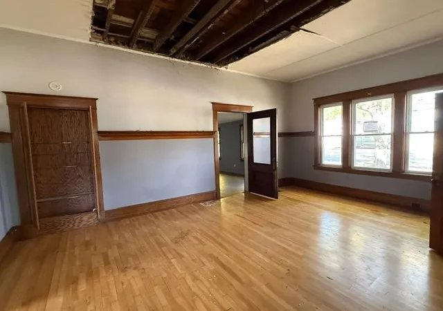 Photo 3 of Single family home for sale at 319 E Nelson St, Cadillac, MI 49601 | MLS# 78080070919 | Listing updated on 2026-08-28