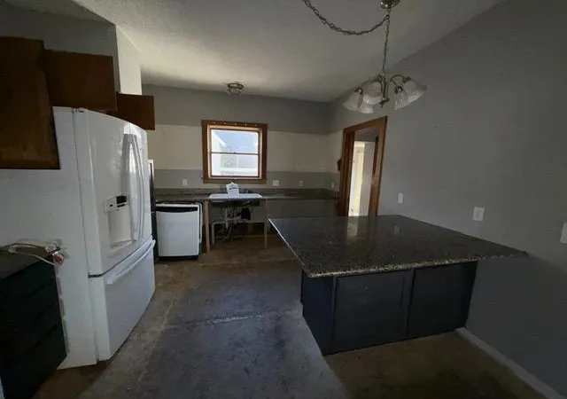 Photo 3 of Single family home for sale at 319 E Nelson St, Cadillac, MI 49601 | MLS# 78080070919 | Listing updated on 2026-08-28