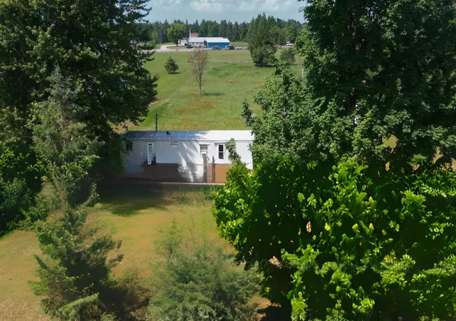 Photo 3 of Single family home for sale at 1395 E Duck Lake Rd, Grawn, MI 49637 | MLS# 78080070922 | Listing updated on 2026-07-13