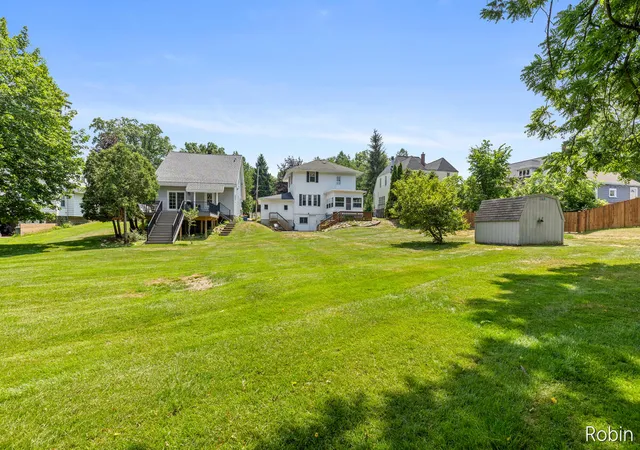 Photo 3 of Single family home for sale at 1545 4th Street Nw, Grand Rapids, MI 49504 | MLS# 65026035286 | Listing updated on 2026-10-07