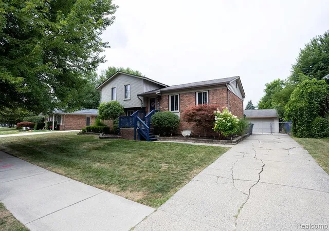 Photo 3 of Single family home for sale at 42039 Merrimac Cir, Clinton Township, MI 48038 | MLS# 20261053067 | Listing updated on 2026-10-18