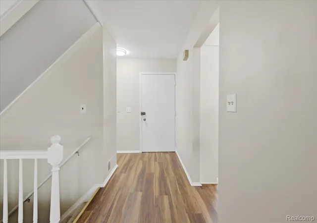 3rd image of 1097 Kirts Blvd, Troy, MI 48084