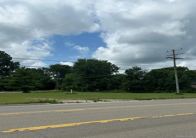 Photo 2 of Land for sale at 5027 W Grand River Rd, Fowlerville, MI 48836 | MLS# 20261053080 | Listing updated on 2026-09-10