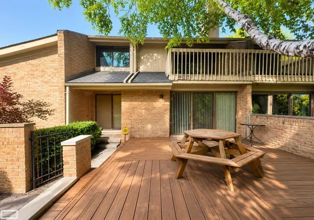 Photo 1 of Sale Pending at 1527 South Hl Blvd, Bloomfield Hills, MI 48304 | MLS# 58050214447 | Listing updated on 2026-07-26