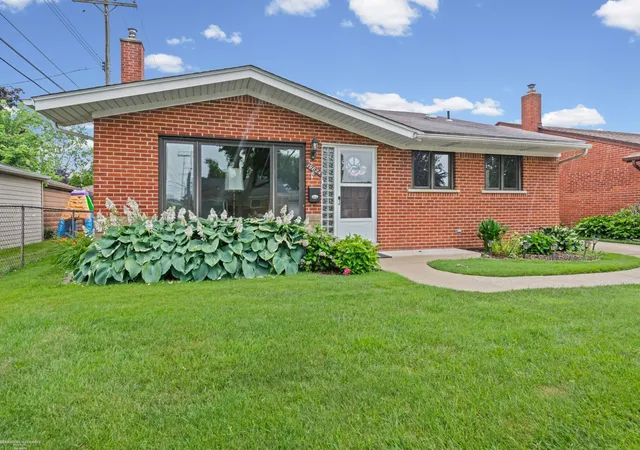 Photo 3 of Single family home for sale at 19824 Sussex St, Saint Clair Shores, MI 48081 | MLS# 58050214455 | Listing updated on 2026-09-17
