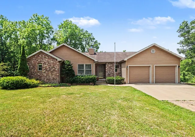 1st image of 40305 14Th Ave, Bloomingdale, MI 49026 | MLS# 66026035321