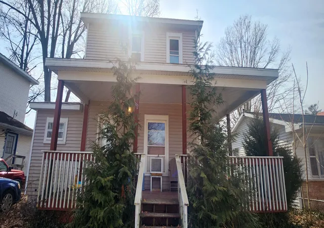Photo 3 of Single family home for sale at 312 Washington St, Nashville, MI 49073 | MLS# 71026035320 | Listing updated on 2026-07-12