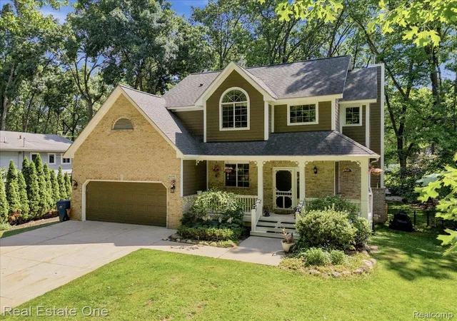 4th image of 2475 Horace St, West Bloomfield, MI 48324 | MLS# 20261053103