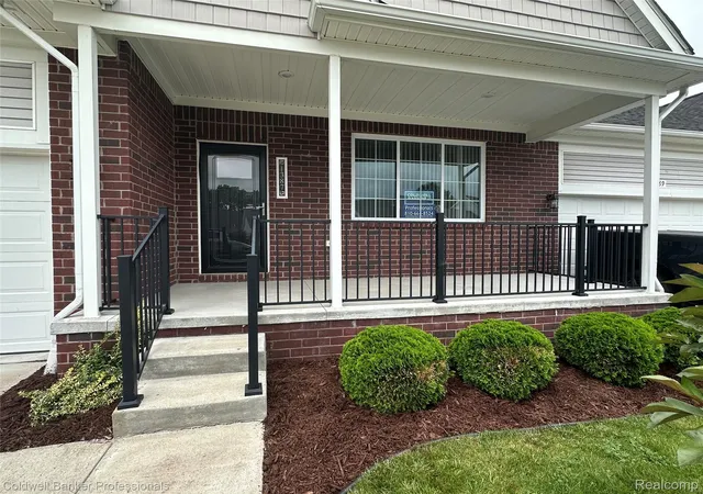 2nd image of 1387 Lincoln St, Lapeer, MI 48446 | MLS# 20261053109