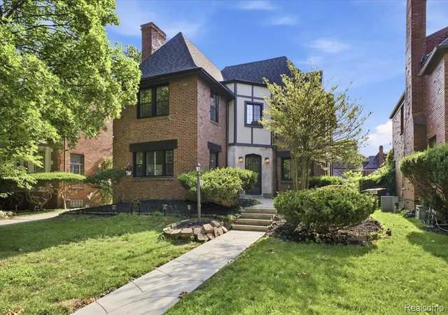 Photo 3 of Single family home for sale at 18084 Birchcrest Dr, Detroit, MI 48221 | MLS# 20261053125 | Listing updated on 2026-09-17