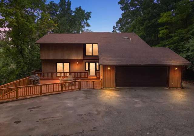 Photo 1 of Single family home for sale at 11535 Longden Ave, Pinckney, MI 48169 | MLS# 58050214482 | Listing updated on 2026-09-12